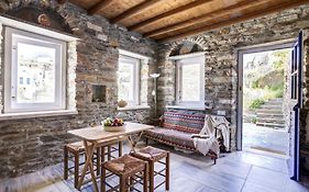 Delphis The Artist'S House
